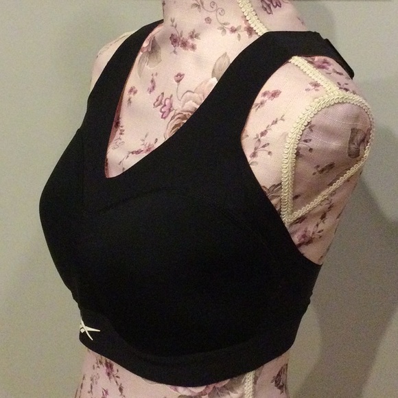 Reebok Black Sports Bra - Picture 3 of 16